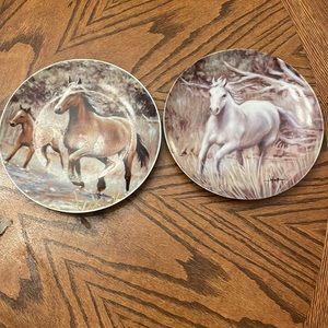 Horses Decor Plates 2001 Tone World Hautman Brothers Not for food use.